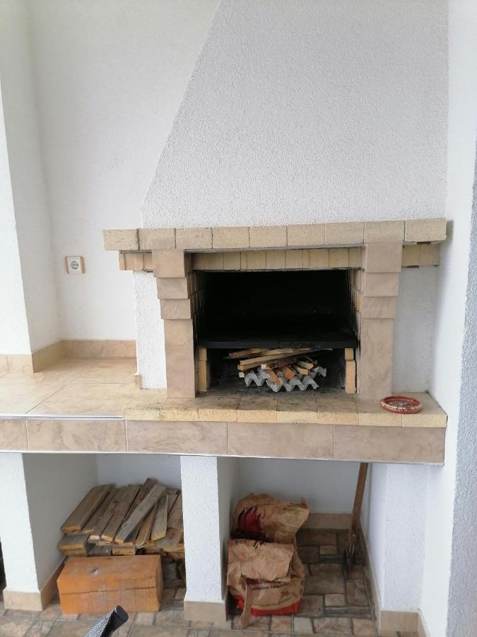 Къща За Гости Радост Guest House Radost Razlog Exteriör bild
