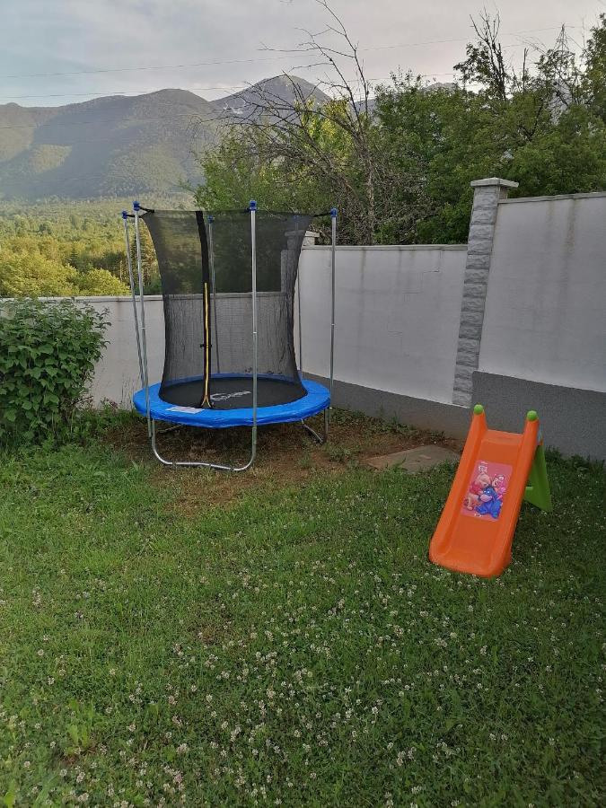 Къща За Гости Радост Guest House Radost Razlog Exteriör bild
