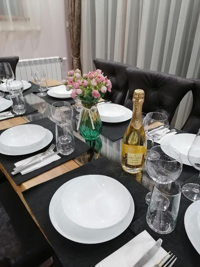 Къща За Гости Радост Guest House Radost Razlog Exteriör bild