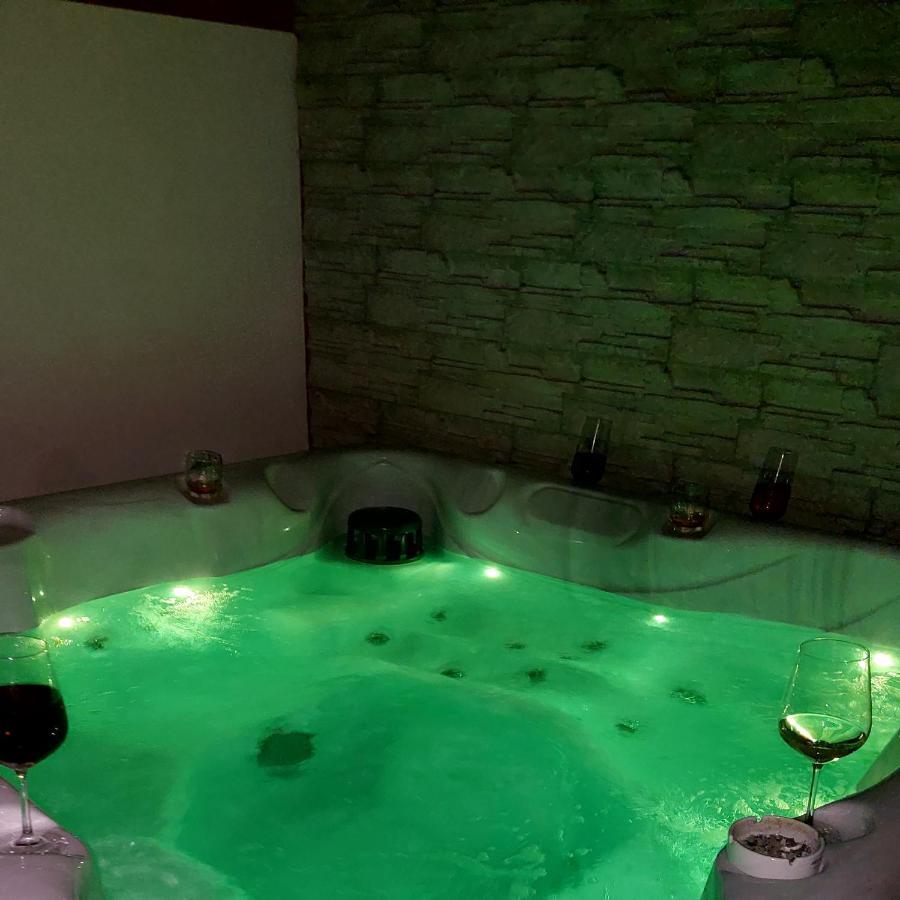 Къща За Гости Радост Guest House Radost Razlog Exteriör bild