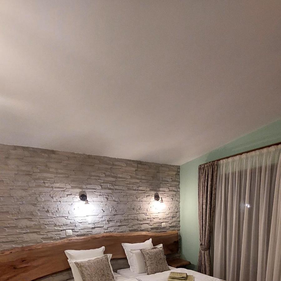 Къща За Гости Радост Guest House Radost Razlog Exteriör bild